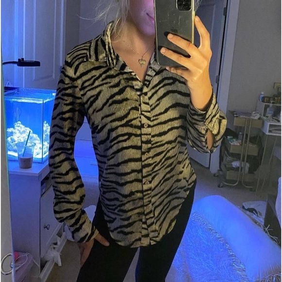 Michael Kors button up - Picture 1 of 2